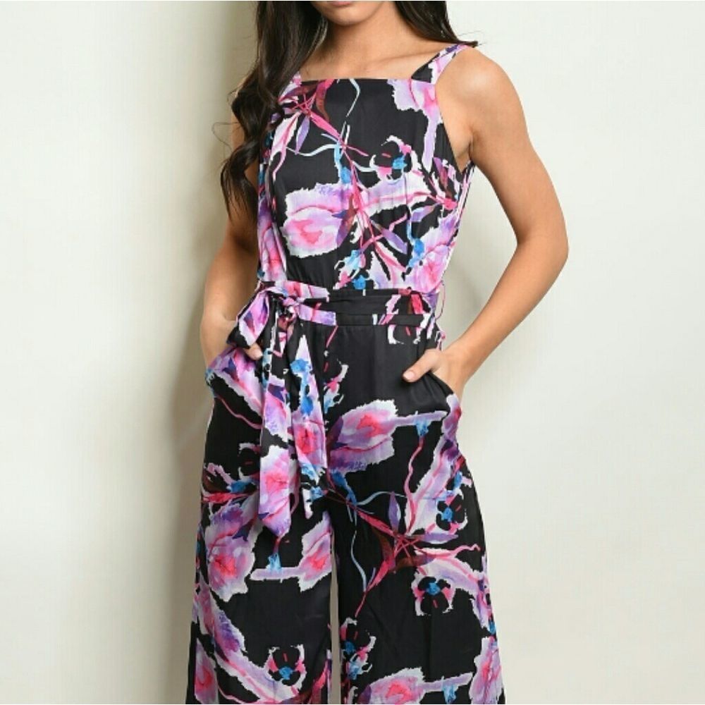 Black & Pink lined crop Jumpsuit - Picture 2 of 4